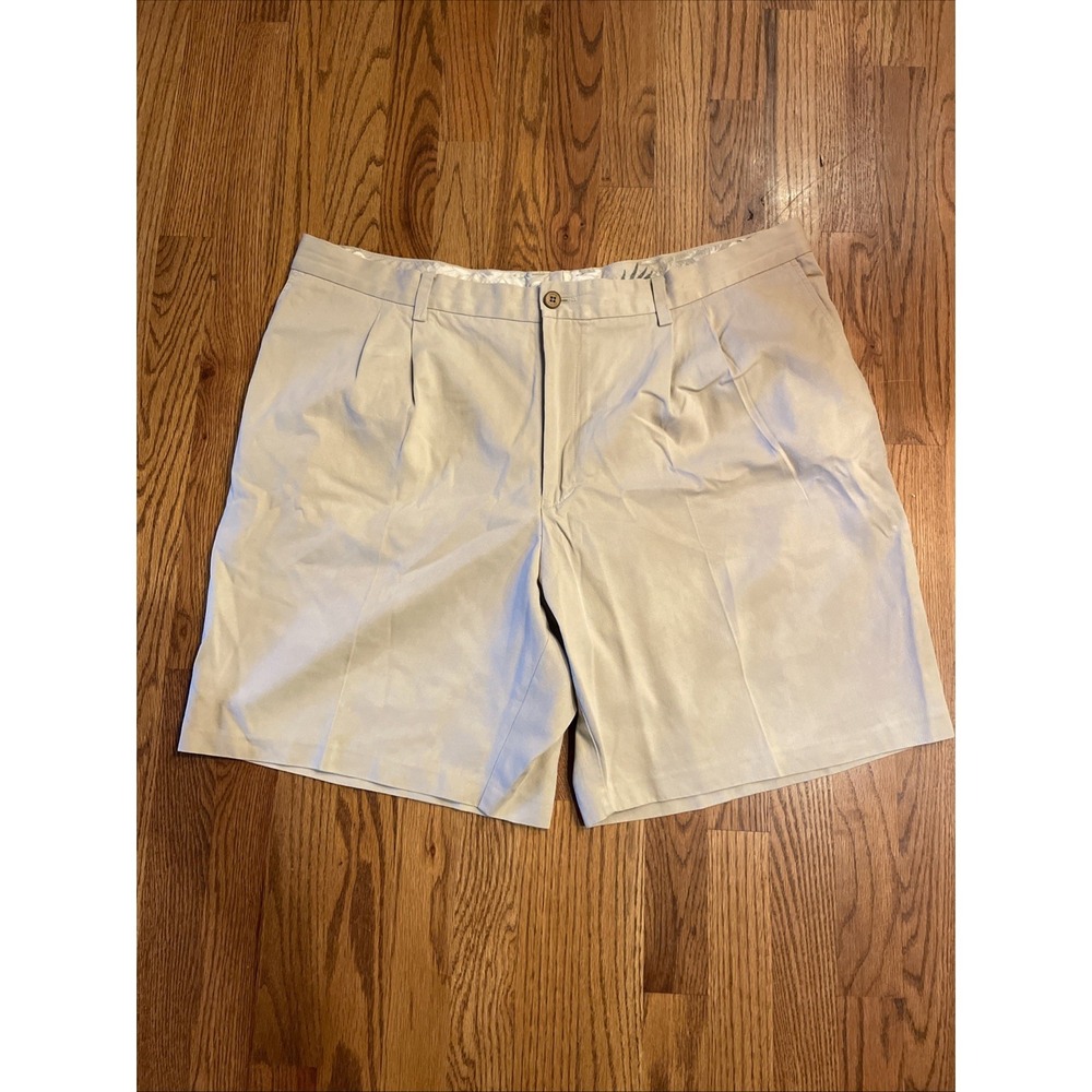 Tommy Bahama Men's Silk Blend Pleated Chino Shorts Tan Size 44R Preppy Beach